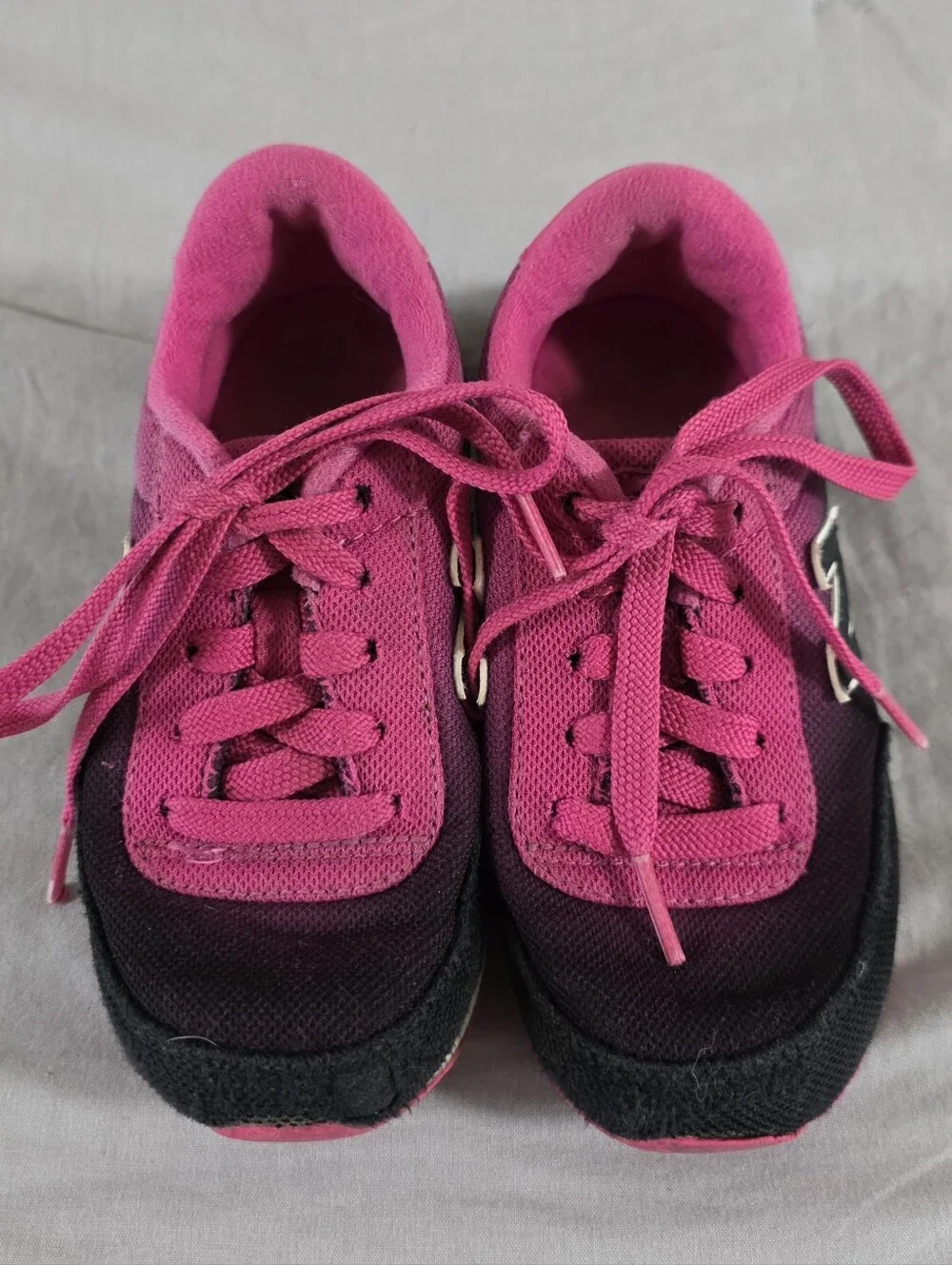 New Balance Girls Lace Black and Hot Pink Sneakers 11.5